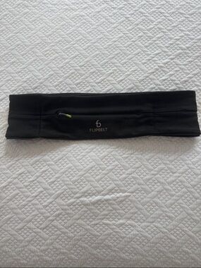 Black Stretch Waist Belt with Zipper Pocket